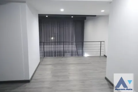 Reihenhaus in Suan Luang, Bangkok, Thailand 4 Schlafzimmer № 216484 - Foto 4