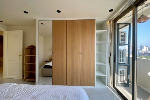 Кондоминиум с 3 спальнями в Бангкоке, Таиланд № 173985 - фото 13