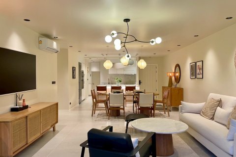 Кондоминиум с 3 спальнями в Бангкоке, Таиланд № 173985 - фото 2