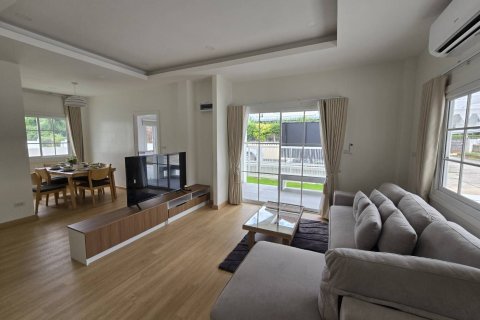 House in San Sai, Thailand 3 bedrooms № 169529 - photo 5