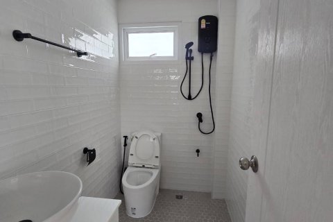 House in San Sai, Thailand 3 bedrooms № 169529 - photo 13