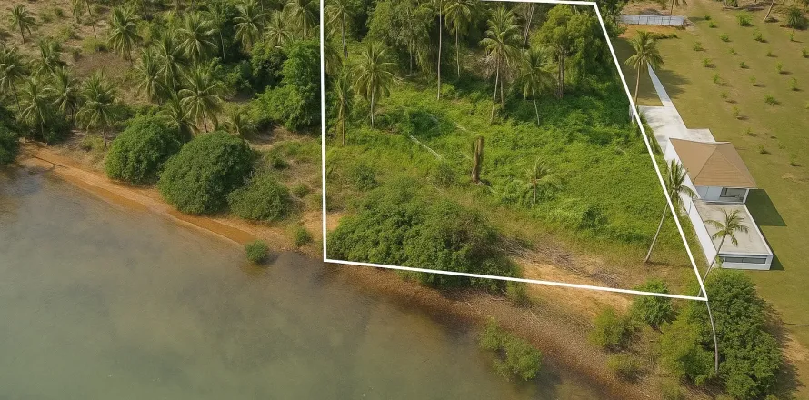 Land in Ko Chang, Thailand 4200 sq.m. № 169531