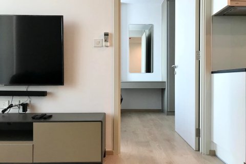 Студия в кондо в Ваттхане, Бангкок, Таиланд № 169528 - фото 3