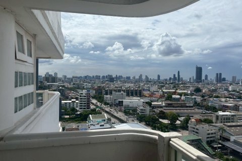 Кондоминиум с 3 спальнями в Банг-Кхо-Лаеме, Бангкок, Таиланд № 148382 - фото 28