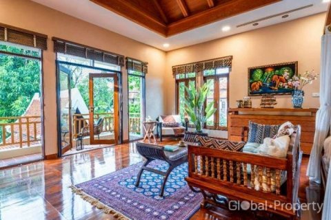 House in Pattaya, Thailand 3 bedrooms № 168150 - photo 8