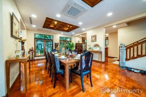 House in Pattaya, Thailand 3 bedrooms № 168150 - photo 11