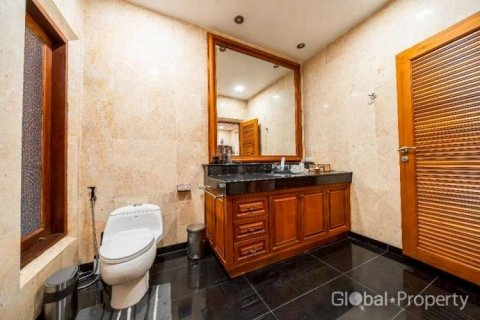 House in Pattaya, Thailand 3 bedrooms № 168150 - photo 15