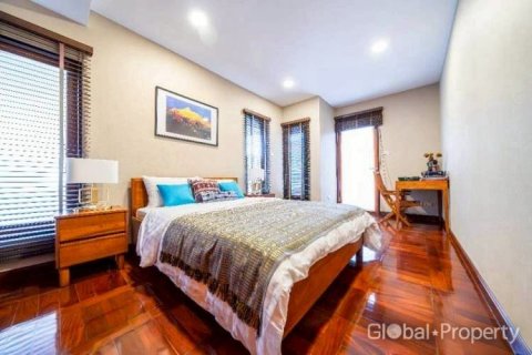 House in Pattaya, Thailand 3 bedrooms № 168150 - photo 5