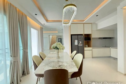 Maison à Pattaya, Thaïlande 6 chambres № 168149 - photo 13