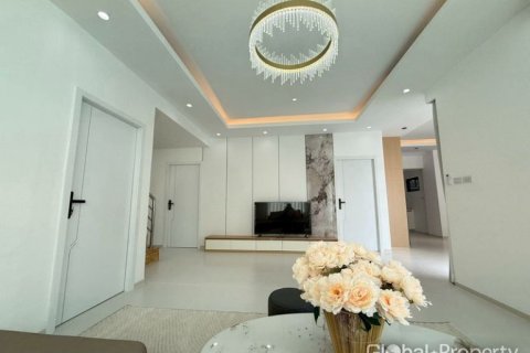 Maison à Pattaya, Thaïlande 6 chambres № 168149 - photo 9