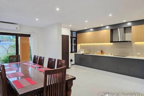 Дом в Паттайе, Таиланд с 6 спальнями № 168152 - фото 16