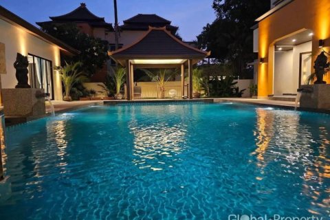 Дом в Паттайе, Таиланд с 6 спальнями № 168152 - фото 6