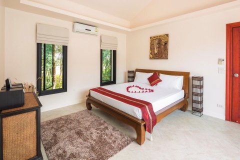 Дуплекс в Пхукете, Таиланд с 5 спальнями  № 137559 - фото 9