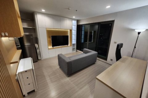 Condo à Chatuchak, Bangkok, Thaïlande, 2 chambres  № 137558 - photo 1