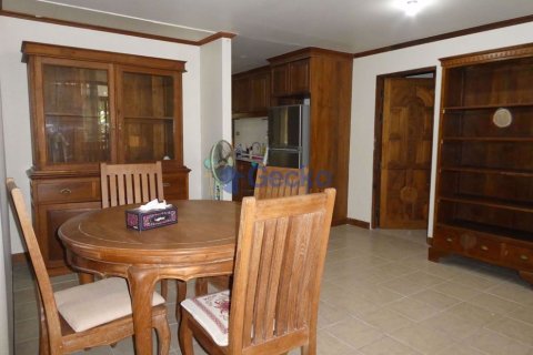 Condo in Pattaya, Thailand, 1 bedroom № 196938 - photo 2