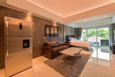 House in Pattaya, Thailand 5 bedrooms № 196934 - photo 11