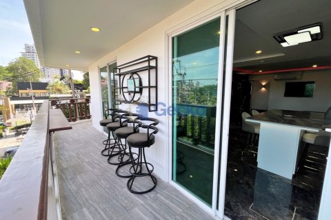 Condo in Pattaya, Thailand, 3 bedrooms  № 195827 - photo 2