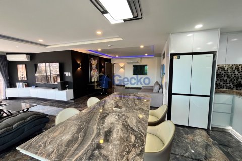 Condo in Pattaya, Thailand, 3 bedrooms  № 195827 - photo 6