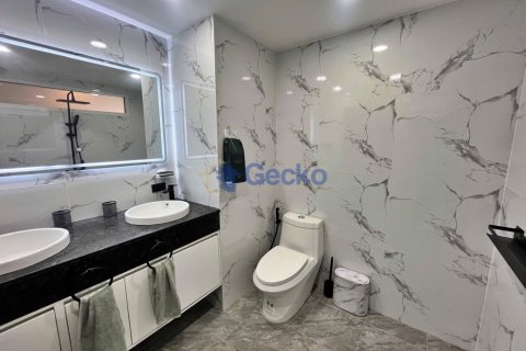 Condo in Pattaya, Thailand, 3 bedrooms  № 195827 - photo 15