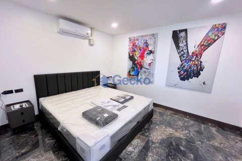 Condo in Pattaya, Thailand, 3 bedrooms  № 195827 - photo 17