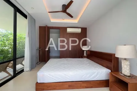 Casa de 4 dormitorios en Pattaya, Tailandia № 212040 - foto 9