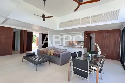 Casa de 4 dormitorios en Pattaya, Tailandia № 212040 - foto 6