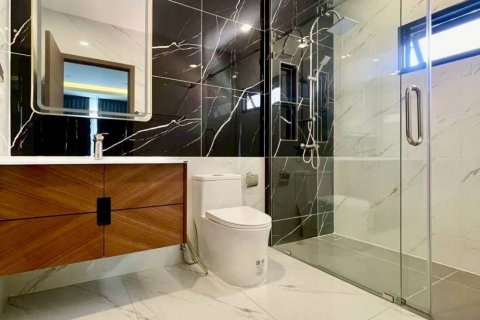 Вилла в Паттайе, Таиланд с 6 спальнями  № 136240 - фото 16