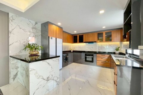 Вилла в Паттайе, Таиланд с 6 спальнями  № 136240 - фото 14