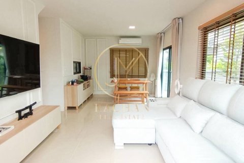 Maison à Bang Bua Thong, Thaïlande 3 chambres № 170641 - photo 10