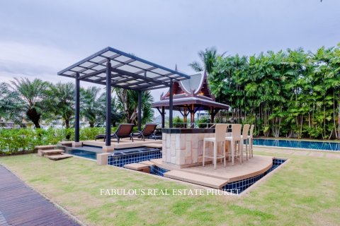 Villa in Ko Kaeo, Thailand 6 bedrooms № 179738 - photo 4