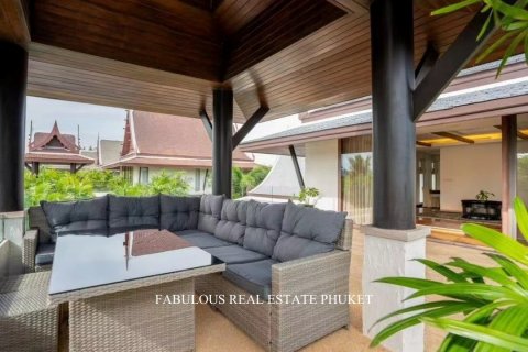 Villa in Ko Kaeo, Thailand 6 bedrooms № 179738 - photo 11