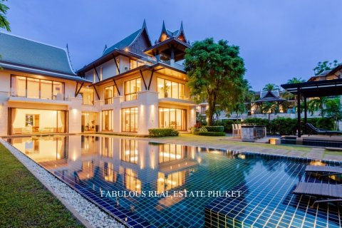 Villa in Ko Kaeo, Thailand 6 bedrooms № 179738 - photo 2