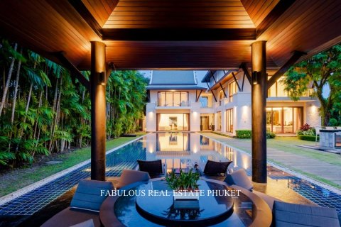Villa in Ko Kaeo, Thailand 6 bedrooms № 179738 - photo 24
