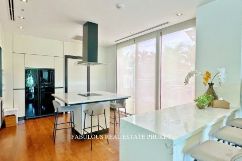 Villa in Ko Kaeo, Thailand 6 bedrooms № 179738 - photo 9