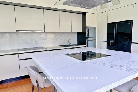 Villa in Ko Kaeo, Thailand 6 bedrooms № 179738 - photo 14