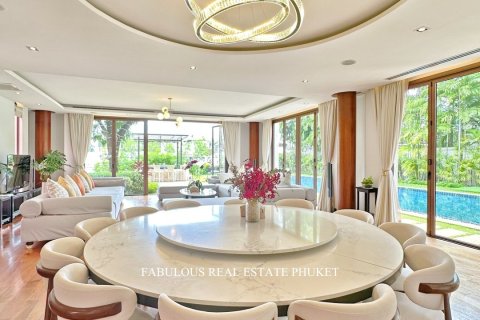 Villa in Ko Kaeo, Thailand 6 bedrooms № 179738 - photo 5