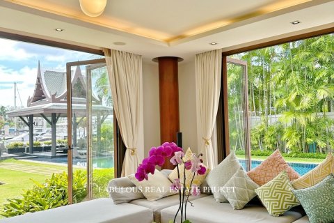 Villa in Ko Kaeo, Thailand 6 bedrooms № 179738 - photo 10