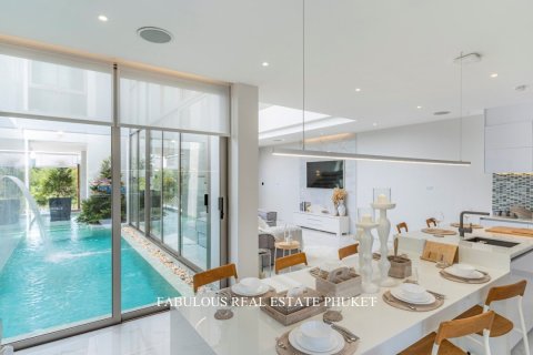 Villa in Bang Tao, Thailand 3 bedrooms № 179737