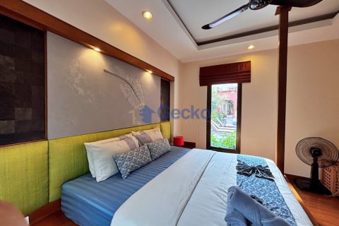 House in Pattaya, Thailand 5 bedrooms № 196094 - photo 23