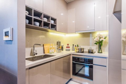 Condo in Bangkok, Thailand, 2 bedrooms № 233277 - photo 12