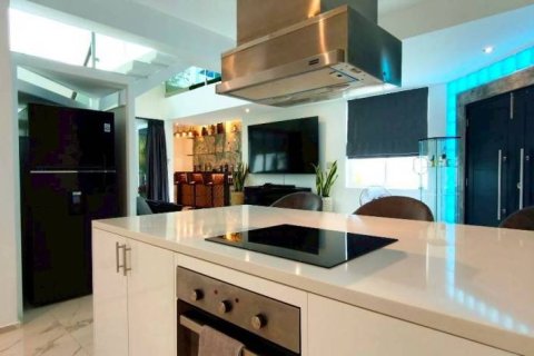 Вилла в Паттайе, Таиланд с 3 спальнями  № 158771 - фото 7