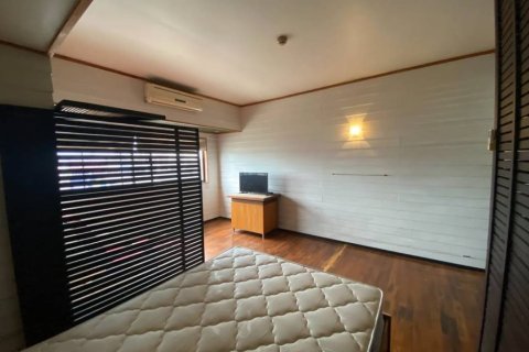 Condo in Suan Luang, Bangkok, Thailand, 10 bedrooms  № 158772 - photo 3