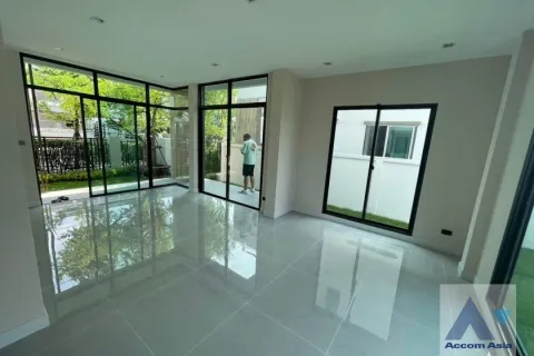 Haus in Bang Kaeo, Thailand 4 Schlafzimmer № 216854 - Foto 2