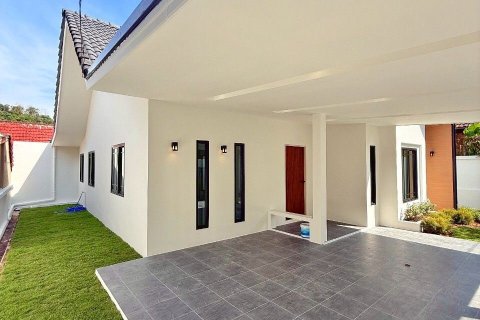 House in Kathu, Thailand 3 bedrooms № 153075 - photo 4