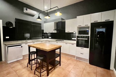 Villa in Pattaya, Thailand 4 bedrooms № 153076 - photo 7