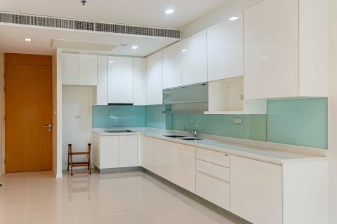 Студия в кондо в Сатхоне, Бангкок, Таиланд № 156673 - фото 3