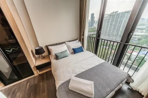 Studio dans le Condo à Din Daeng, Bangkok, Thaïlande  № 163206 - photo 6