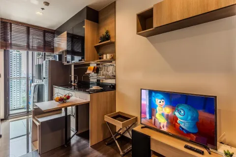 Studio dans le Condo à Din Daeng, Bangkok, Thaïlande  № 163206 - photo 4