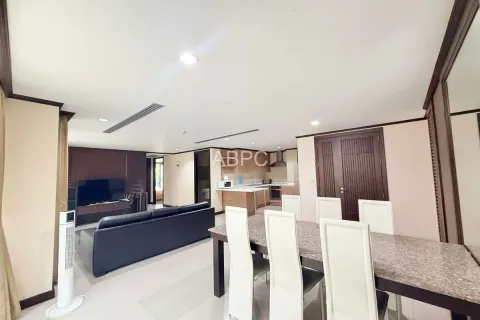 Condominio de 2 dormitorios en Pattaya, Tailandia № 210830 - foto 4