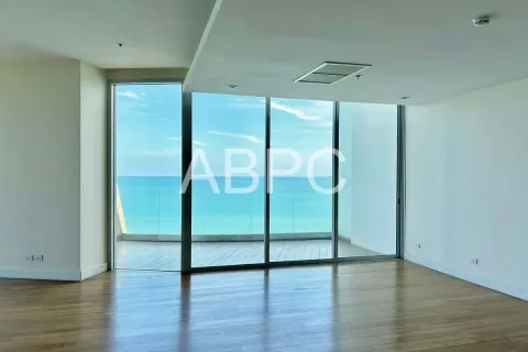 Condominio de 4 dormitorios en Pattaya, Tailandia № 210831 - foto 3